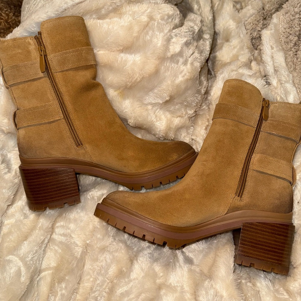 Naturalizer Trina mid-shaft boots